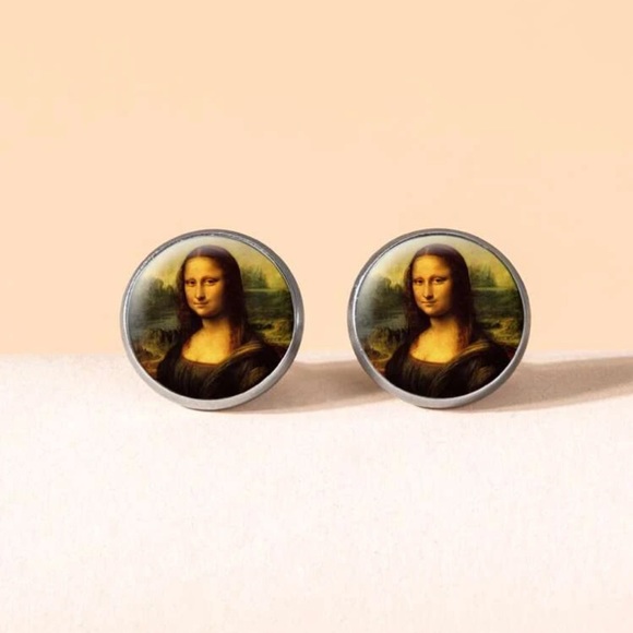 🖼 Awesome Mona Lisa Button Stud Earrings 🖼 - Picture 4 of 4